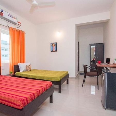 Buzz Quarter Hotel Hyderabad Exterior photo