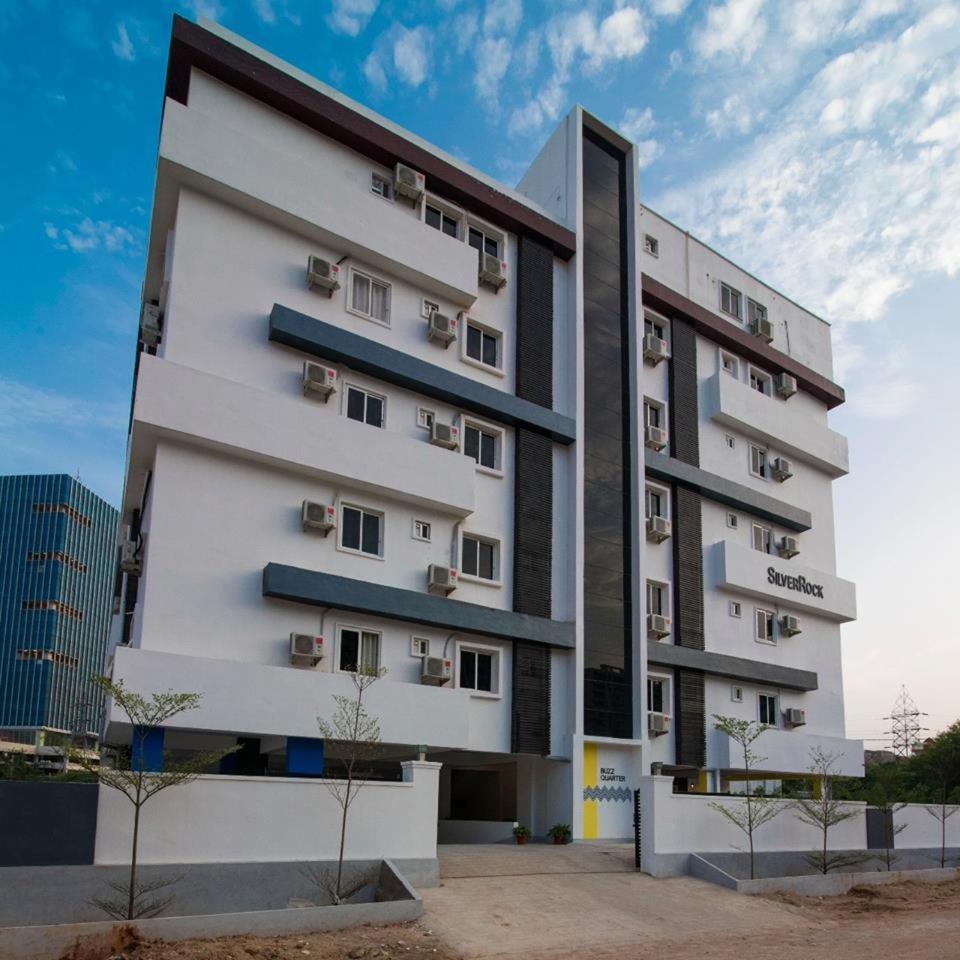 Buzz Quarter Hotel Hyderabad Exterior photo