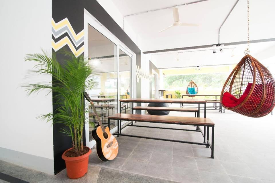 Buzz Quarter Hotel Hyderabad Exterior photo