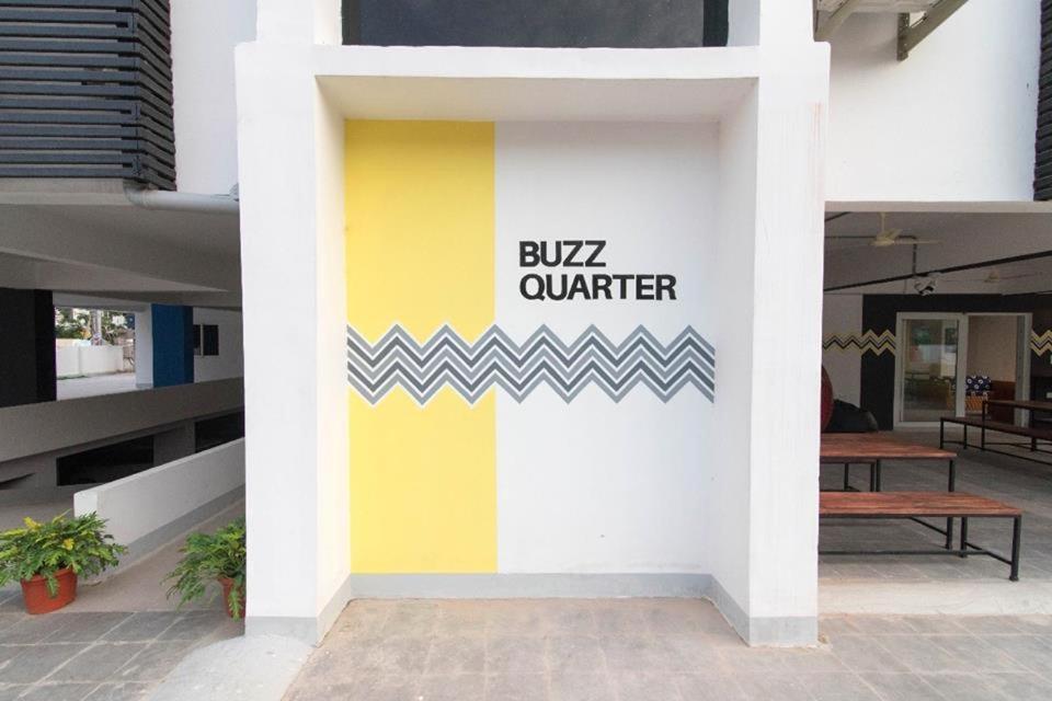 Buzz Quarter Hotel Hyderabad Exterior photo